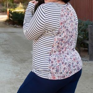 Lovely Melody Size XL Long Sleeve Top! Never worn!